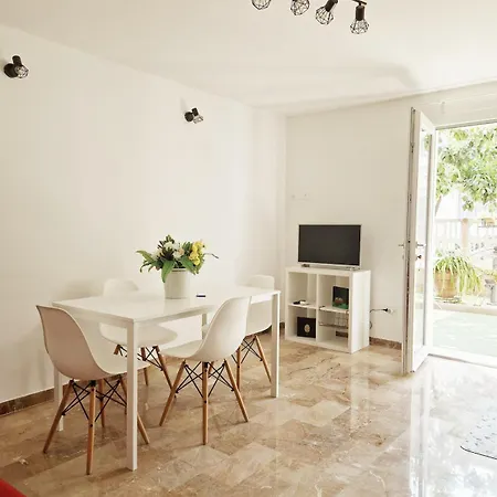 La Casa Di Ely Apartment *